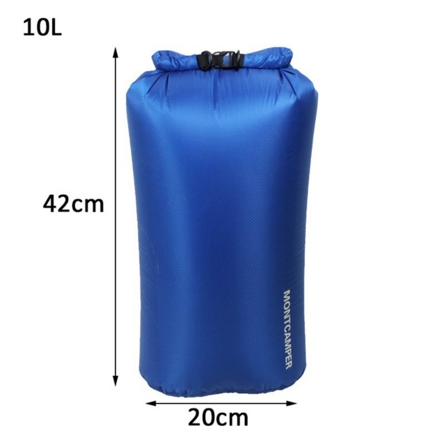 Fold Drybag  Pakkposene har rulletopp med hurtigspenne for effektiv åpning og lukking. Pakkposene er vanntette og beskytter verdisaker mot rusk, fuktighet og vær.